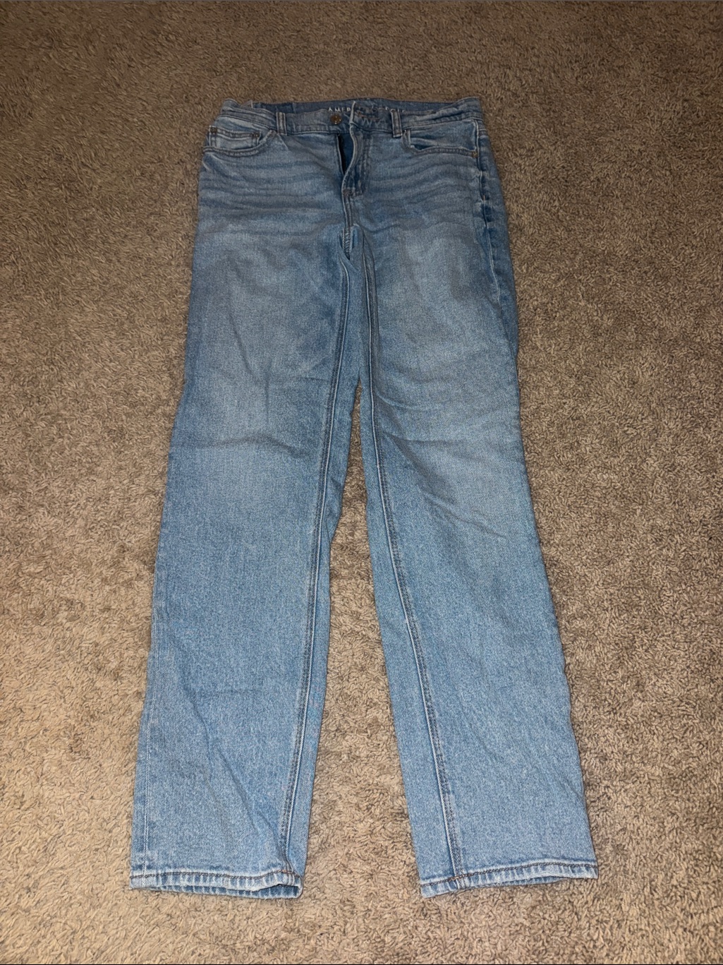 Classic Light Blue Women’s Straight-Leg Jeans